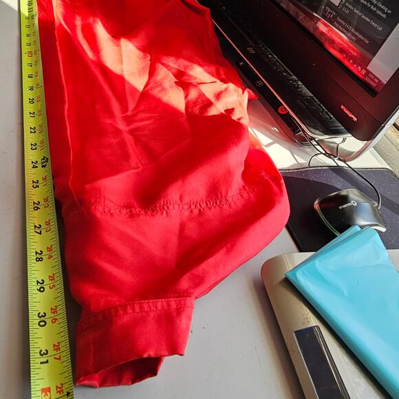 Women's Vintage 100% Silk Button Up Red Shirt Sz Large Shoulder Pads 80s 90s - Picture 8 of 10